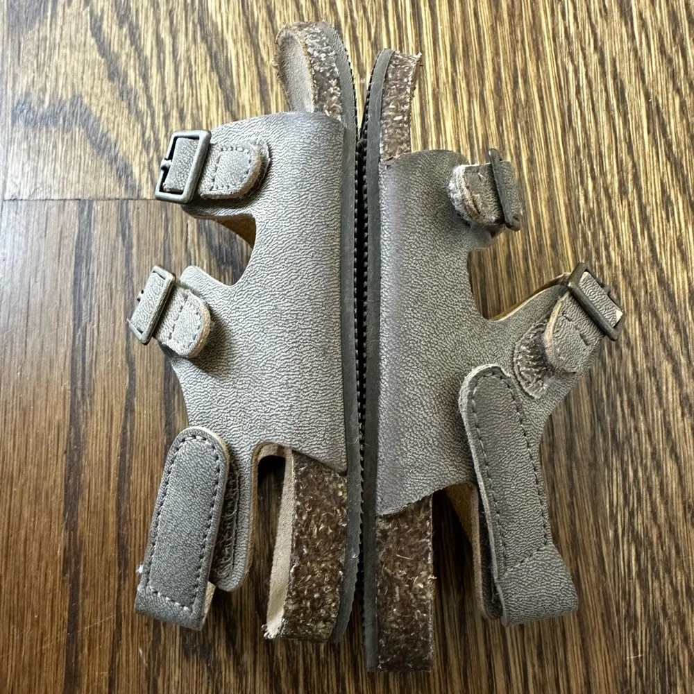 Wonder Nation adjustable buckled sandals, toddler size 6